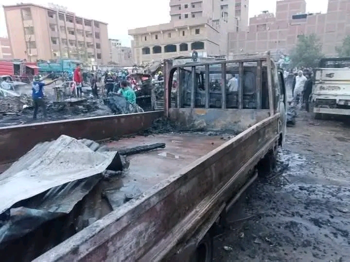 حريق هائل في جراج بالخصوص، وتفحم 15 سيارة و3 تروسيكلات حصيلة الخسائر المبدئية
