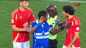 الأهلى يجهز ملفًا كاملًا لشكوى حكم مباراة الهلال بعد واقعة محمد هانى